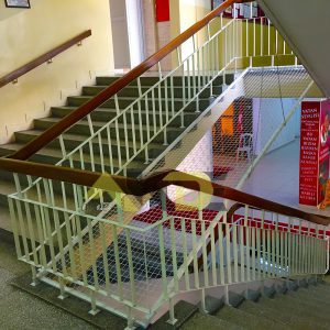 merdiven boslugu ve galeri guvenlik filesi 4 mm 10x10 1 300x300 1